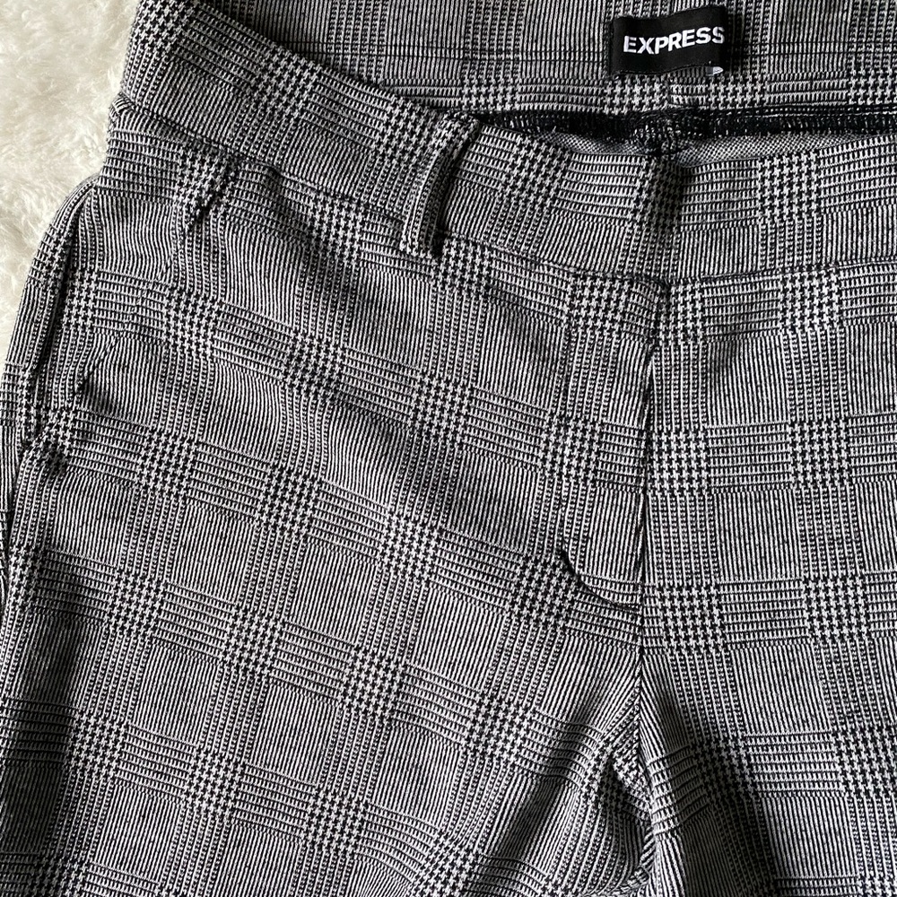 Express Women’s Black and White Checkered Pants